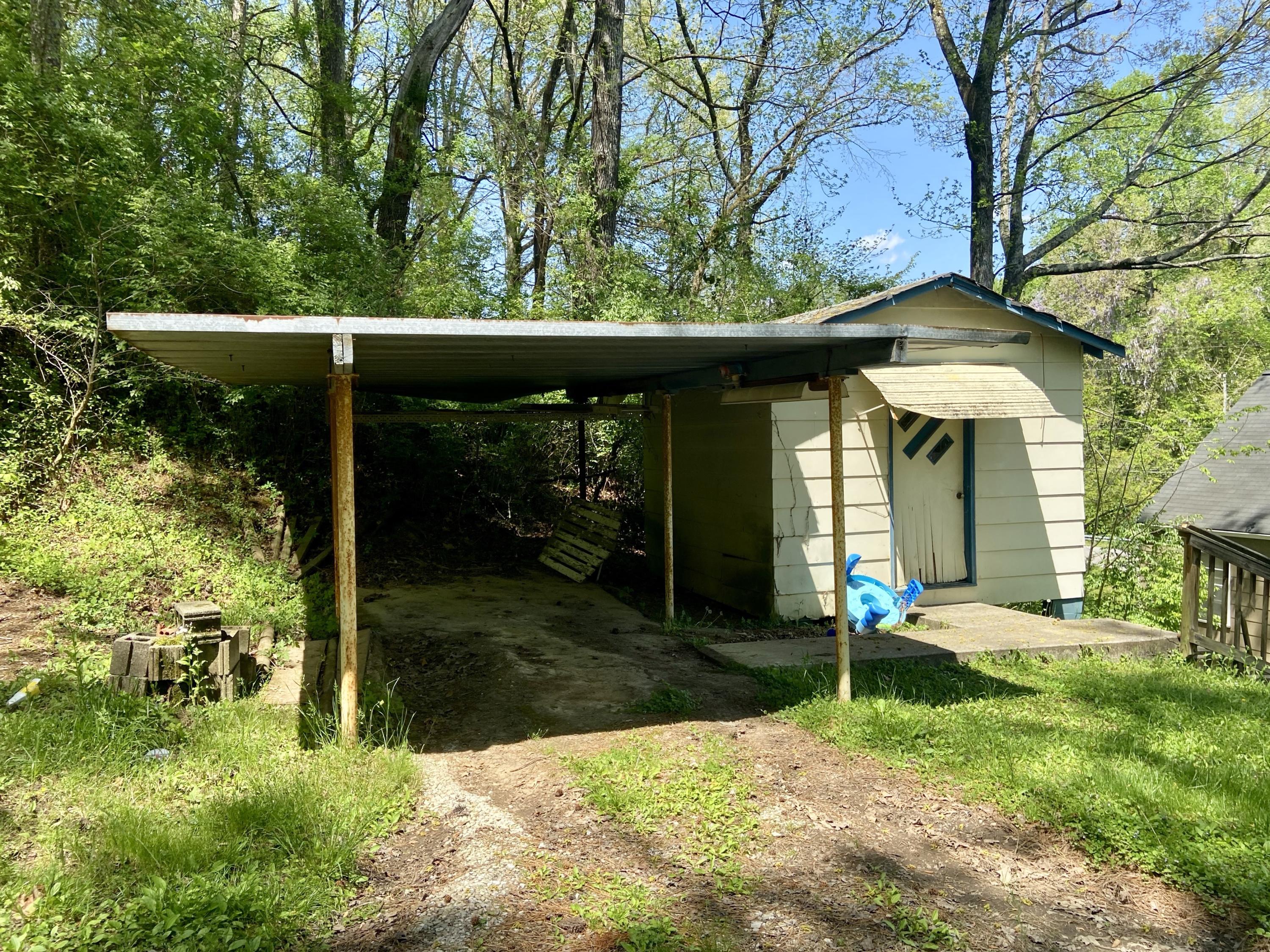 406 Martin Road Chattanooga, TN 37415 - Photo 31 of 36 00A5C9FC-7AF7-433C-AD7B-894D975F7201