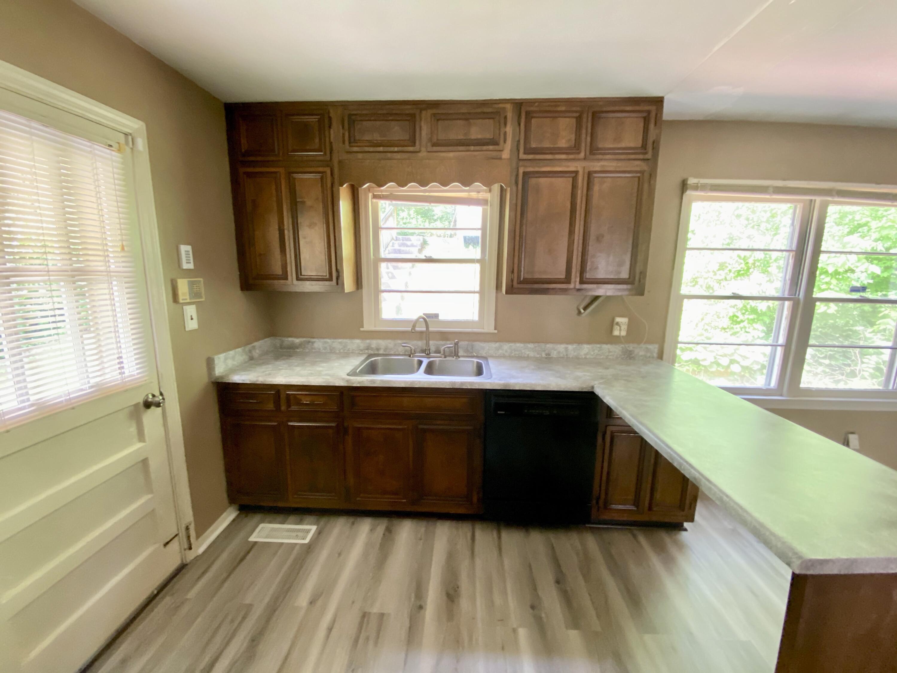 406 Martin Road Chattanooga, TN 37415 - Photo 10 of 36 A76E7686-9094-4314-83FA-022CC06AC521