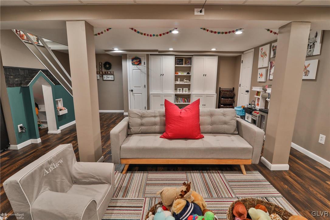 1518 Ralston Road Bethlehem, PA 18018 - Photo 35 of 50 a living room with furniture