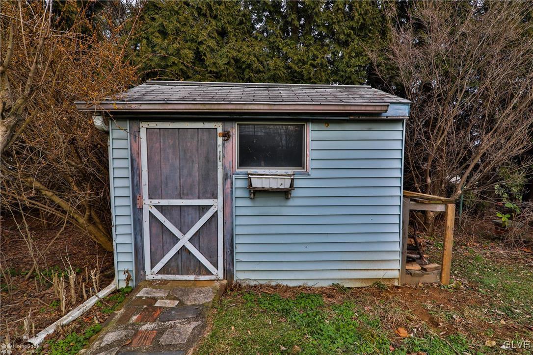 1518 Ralston Road Bethlehem, PA 18018 - Photo 45 of 50 a view of house with backyard