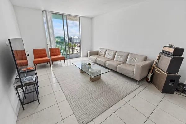 $252,900 | 140 South Dixie Highway, Unit 905, Hollywood, FL 33020