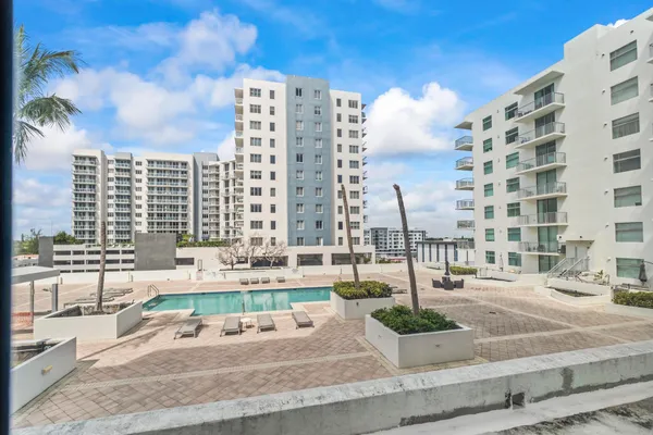 $252,900 | 140 South Dixie Highway, Unit 905, Hollywood, FL 33020