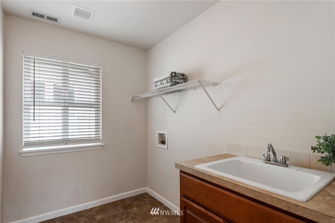 4675 Rutherford Circle Southwest Port Orchard, WA 98367 - Photo 27 of 37 Gallery Image 27