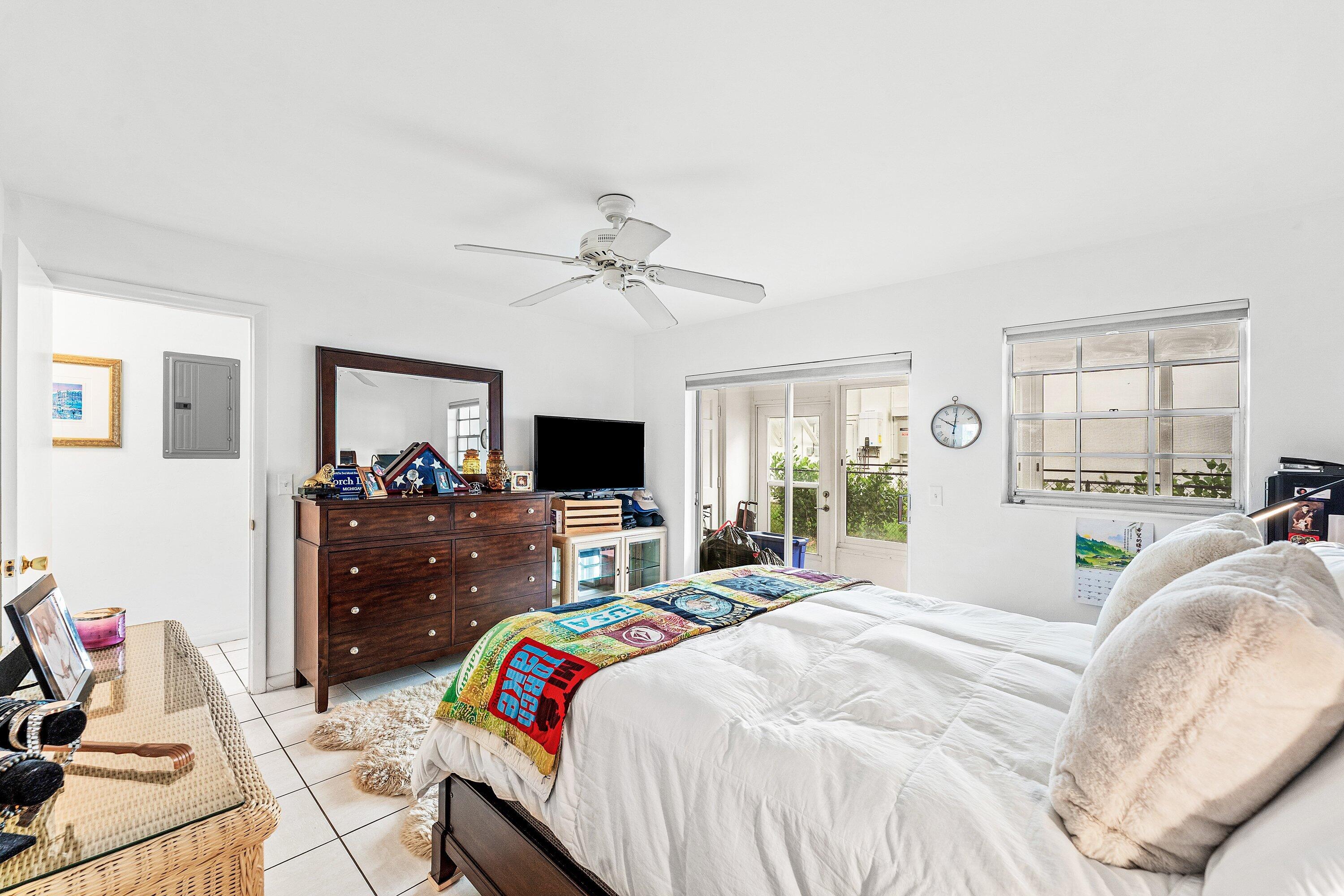 5505 North Ocean Boulevard, Unit 15103 Ocean Ridge, FL 33435 - Photo 9 of 16 016-5505NorthOceanBoulevard-15103-OceanR