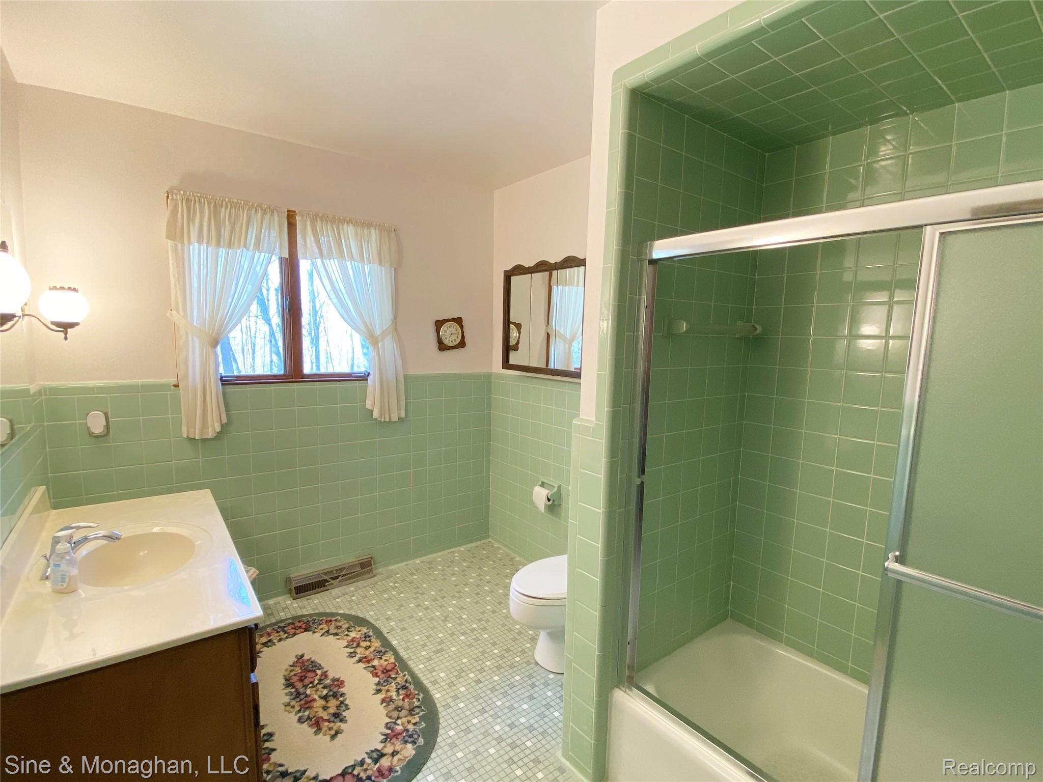 2804 Ellsworth Road Columbus, MI 48063 - Photo 22 of 41 Photo Apr 08, 10 17 42 AM_pe.jpg