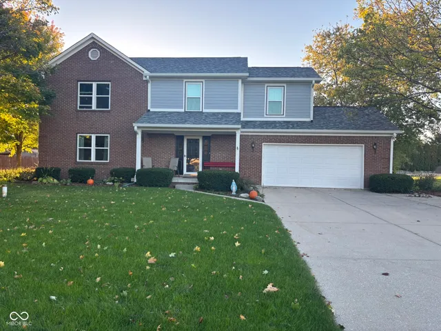 $419,000 | 3640 South Applegate Drive, New Palestine, IN 46163