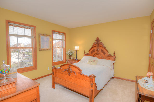 39W117 Bartelt Road Geneva, IL 60134 - Photo 18 of 21 Gallery Image 18