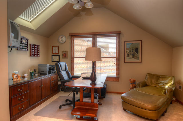 39W117 Bartelt Road Geneva, IL 60134 - Photo 19 of 21 Gallery Image 19