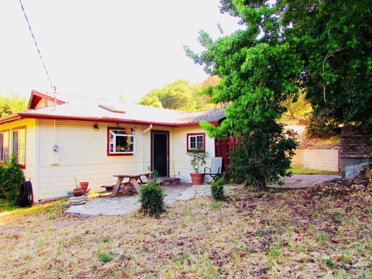 7512 Tustin Road Salinas, CA 93907 - Photo 17 of 24 Gallery Image 17