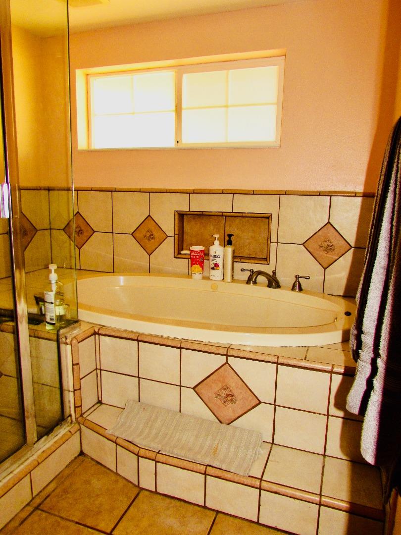 7512 Tustin Road Salinas, CA 93907 - Photo 9 of 24 Gallery Image 9