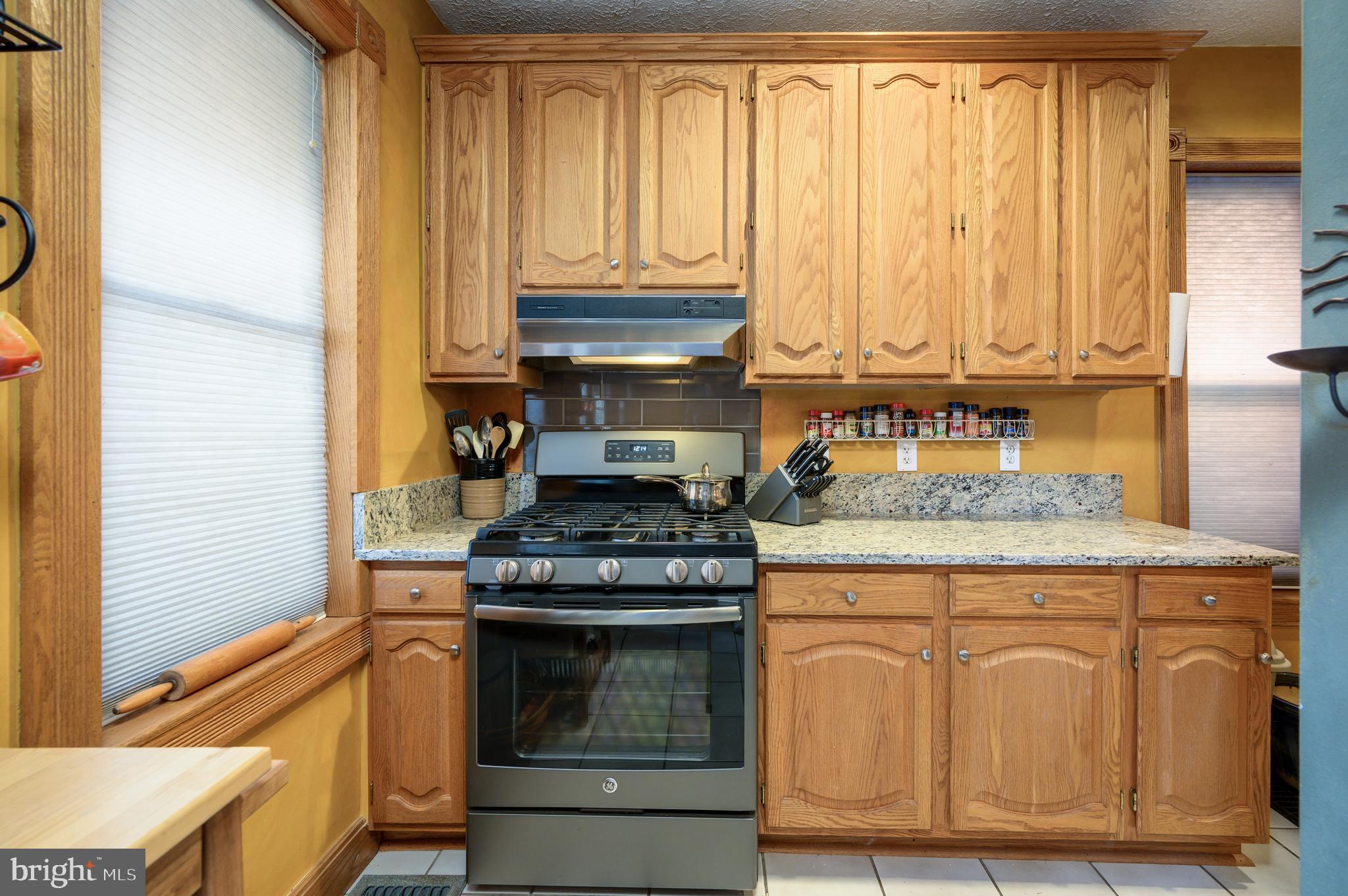 273 Frederick Street Hanover, PA 17331 - Photo 3 of 30 Newer Stainless Appliances