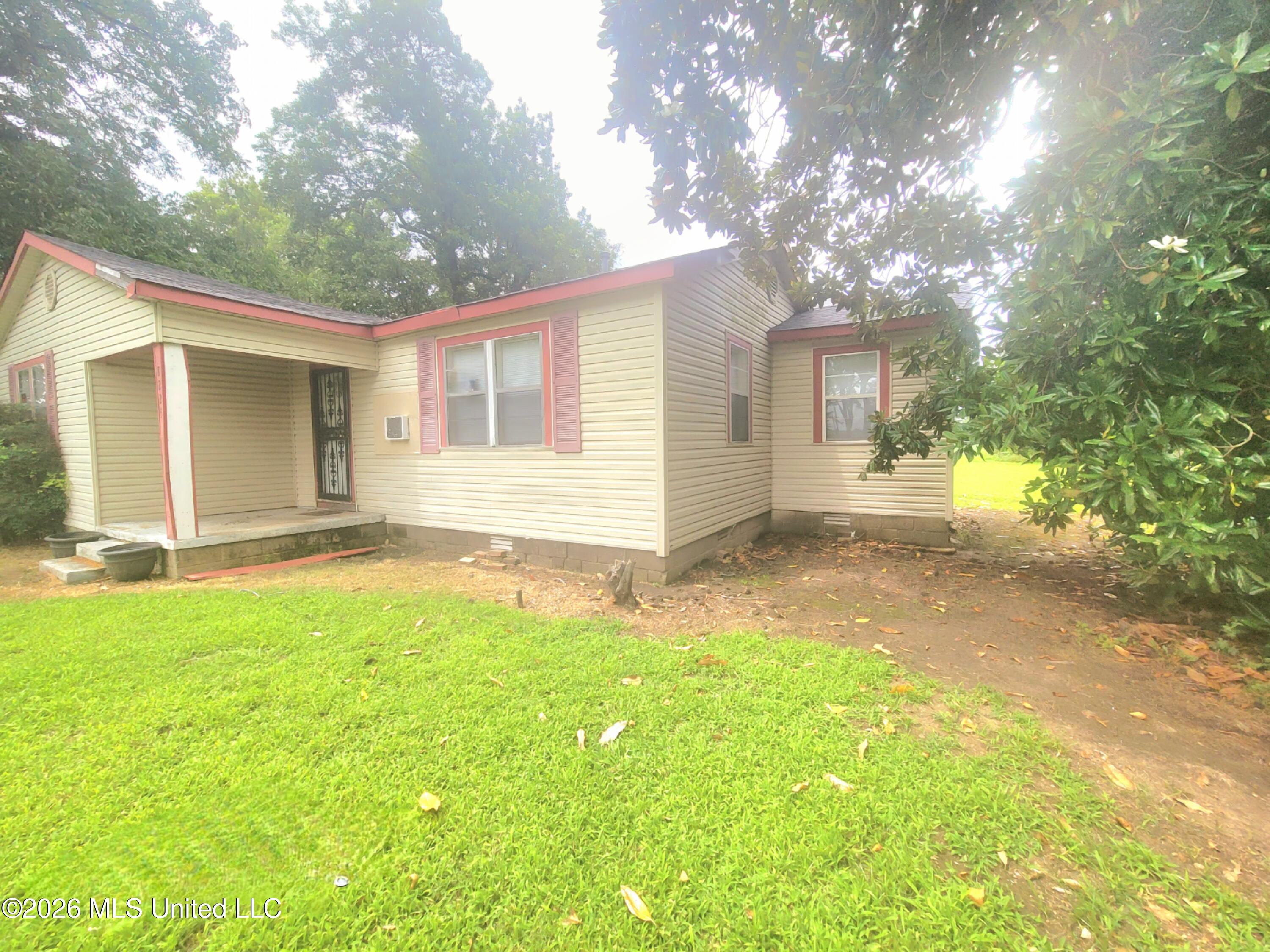 8225 Dundee Road Dundee, MS 38626 - Photo 3 of 10 1000078275