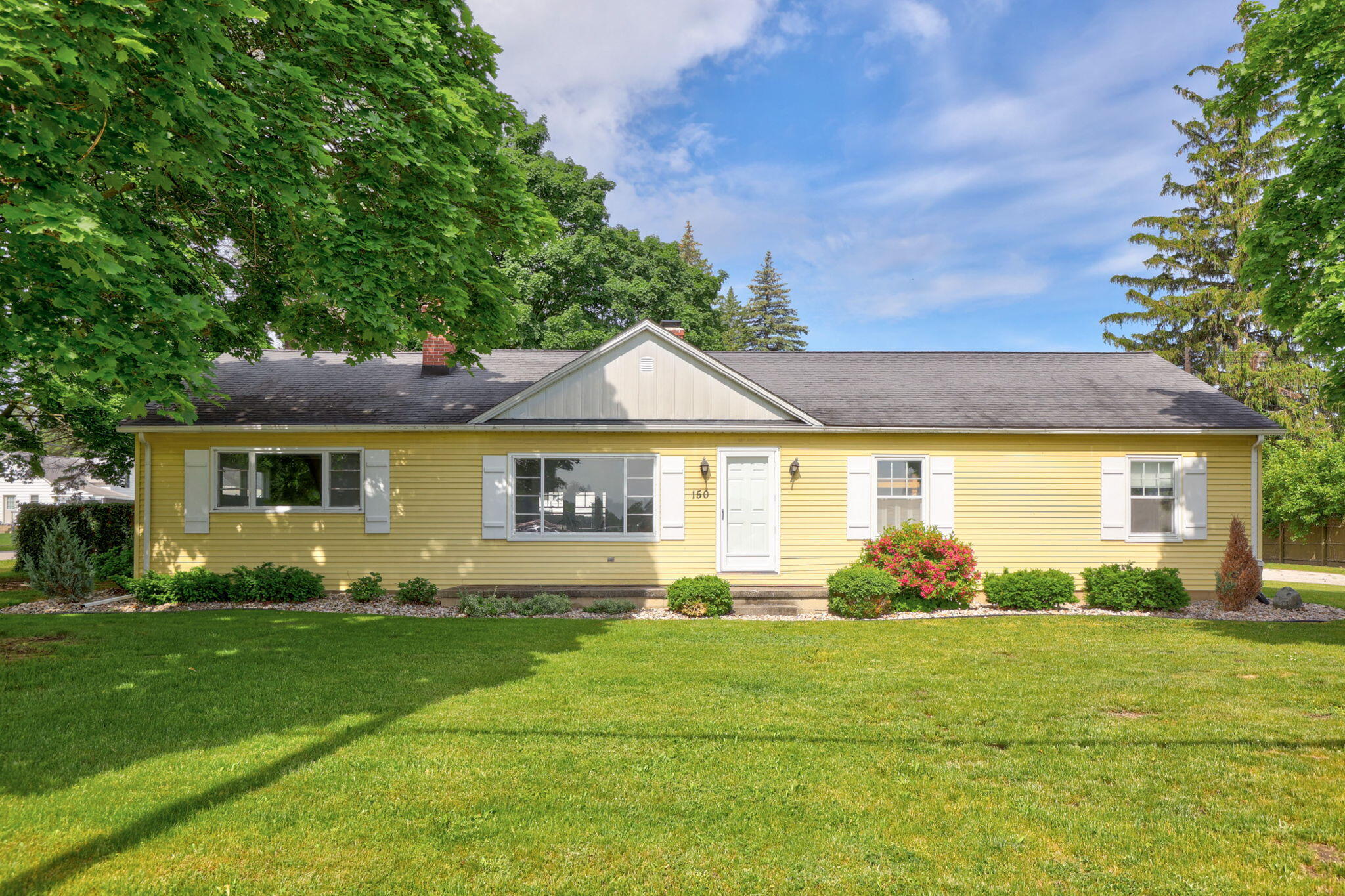 150 South Hemlock Road Hemlock, MI 48626 - Photo 1 of 43 front
