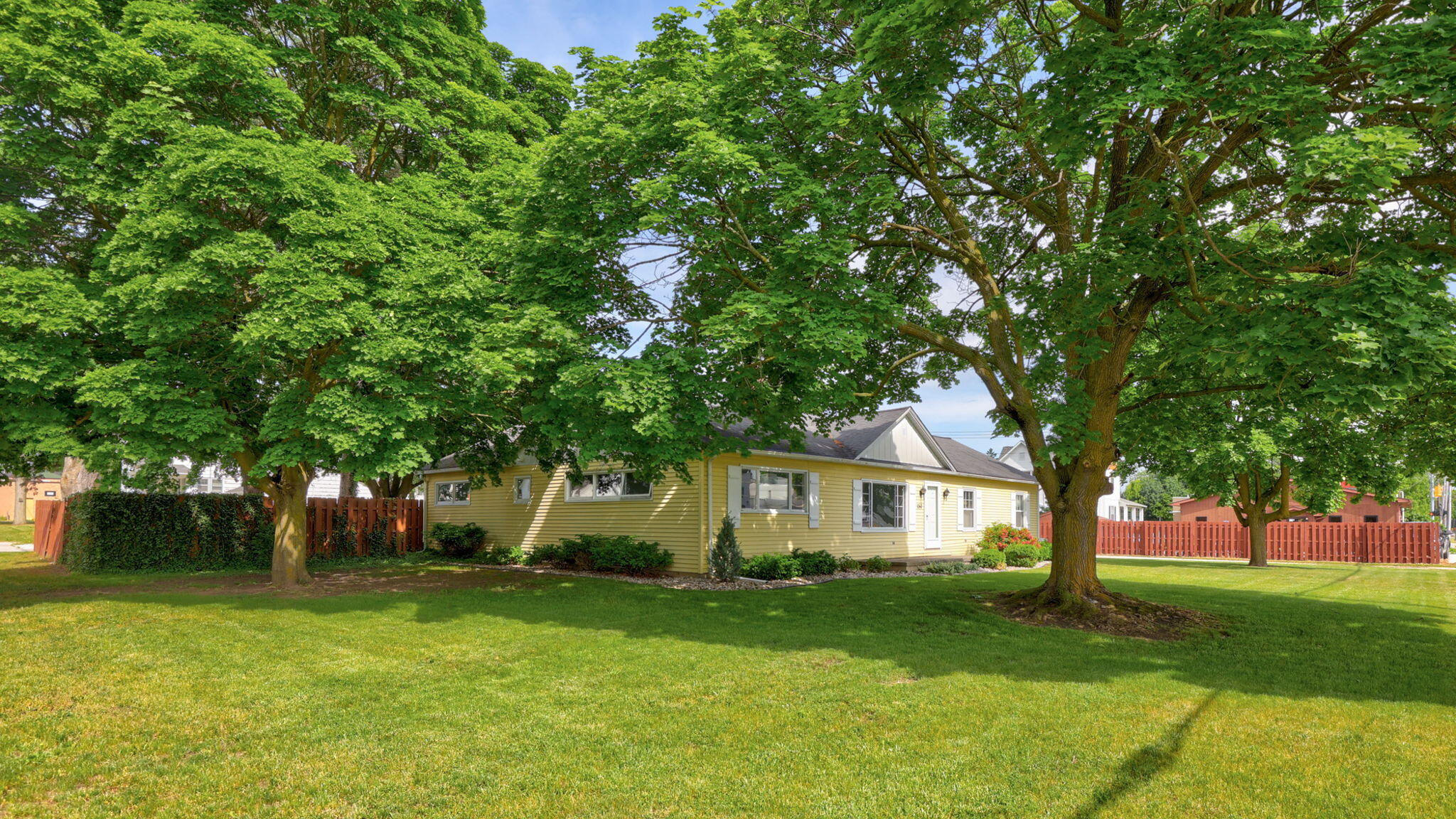 150 South Hemlock Road Hemlock, MI 48626 - Photo 4 of 43 .
