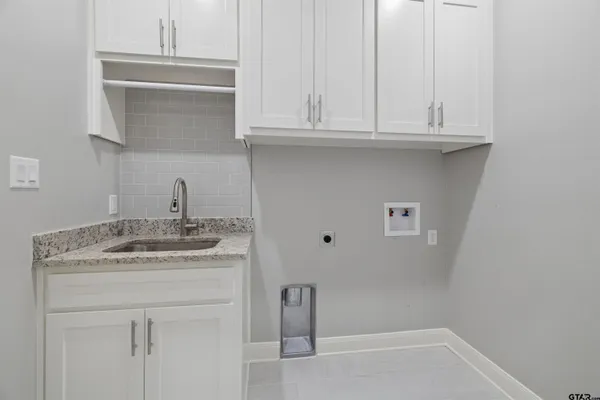 $1,950 | 629 Third Street, Bullard, TX 75757