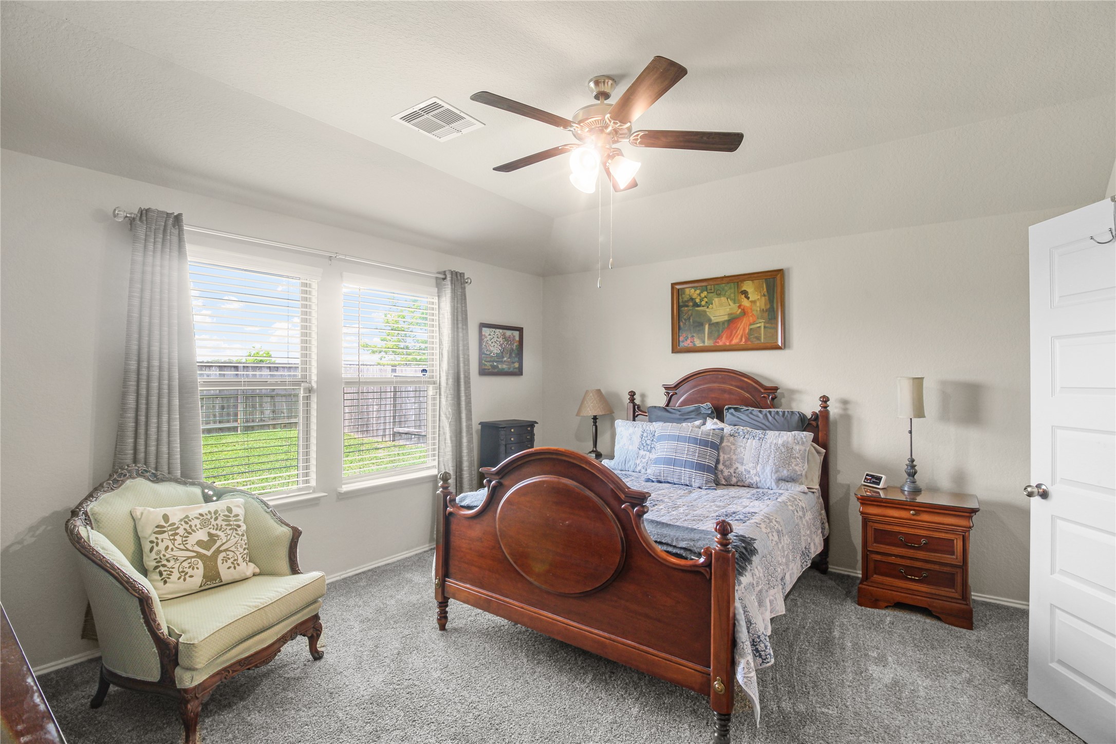 6706 Twin Oaks Lane Rosenberg, TX 77469 - Photo 11 of 32 Very spacious Primary bedroom