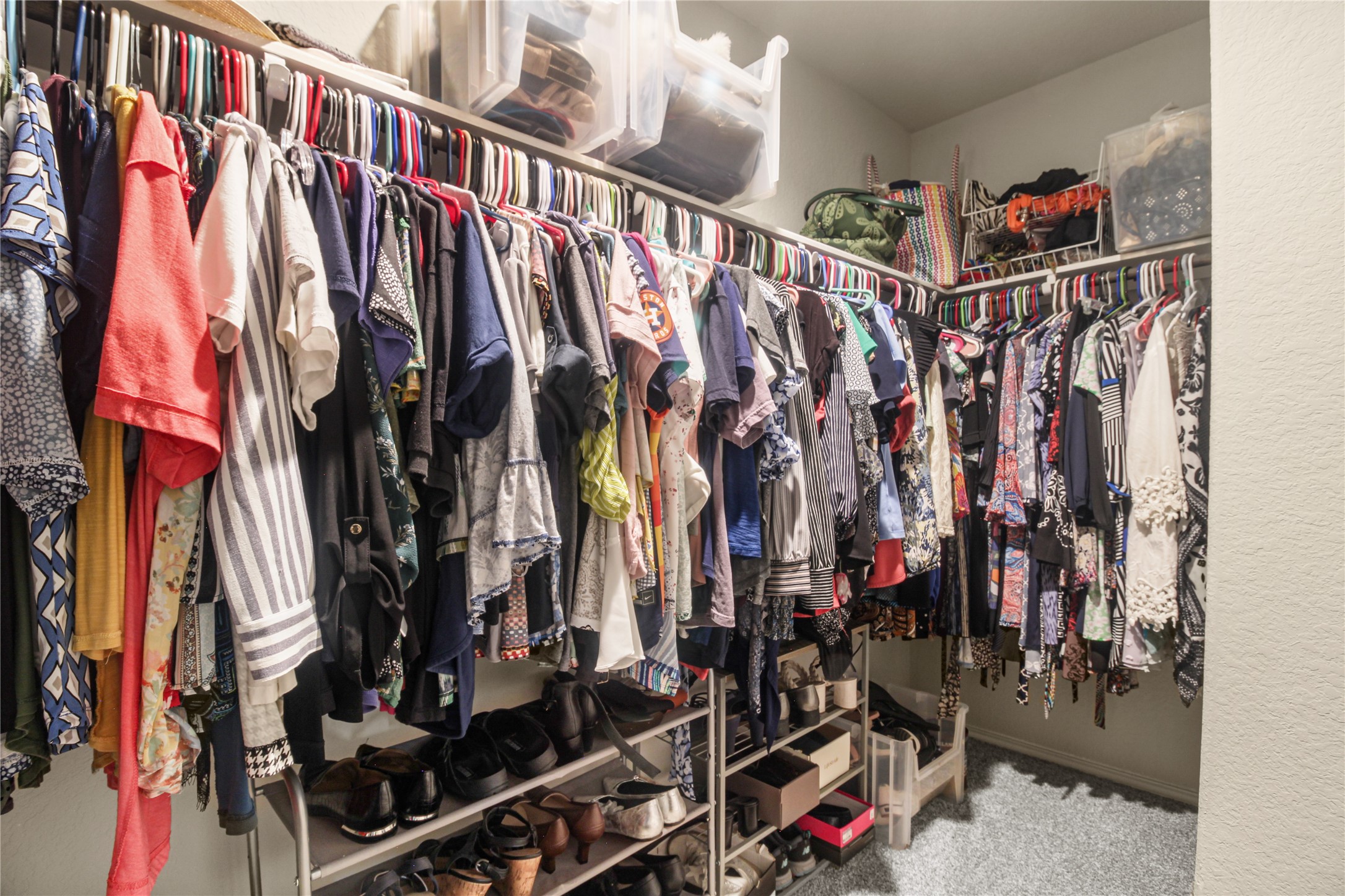 6706 Twin Oaks Lane Rosenberg, TX 77469 - Photo 16 of 32 Large master walk in closet
