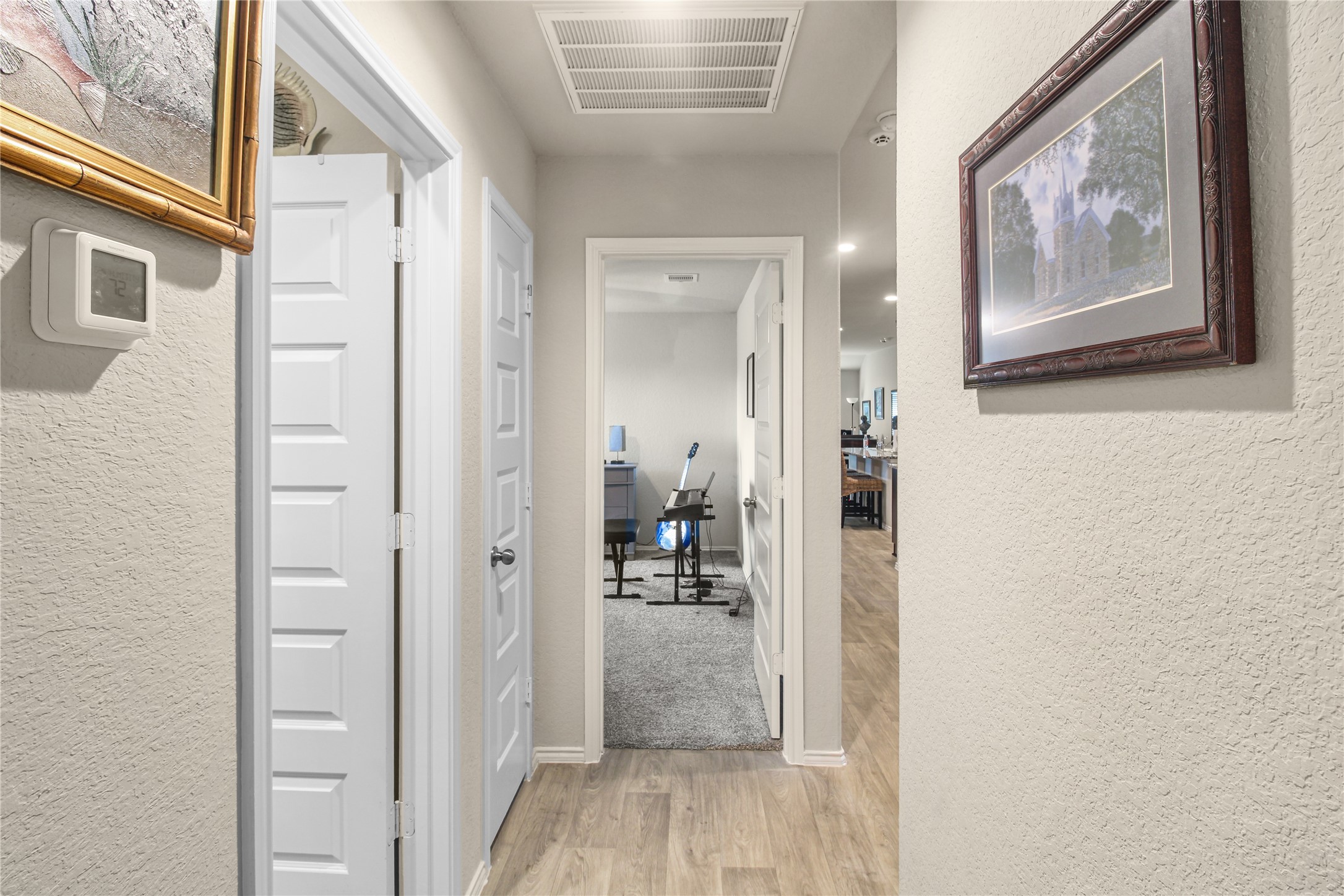 6706 Twin Oaks Lane Rosenberg, TX 77469 - Photo 22 of 32 Secondary rooms hall way