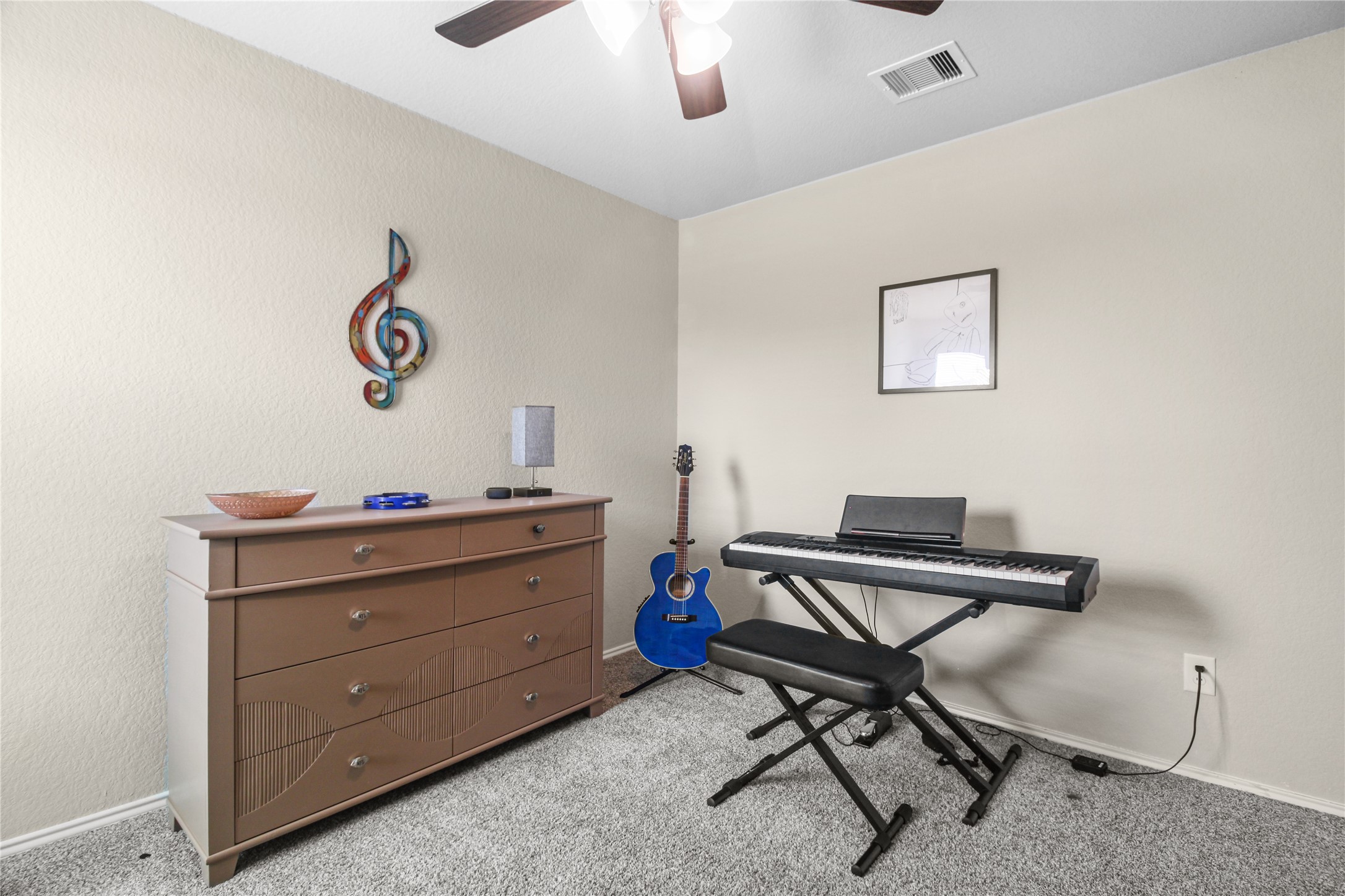 6706 Twin Oaks Lane Rosenberg, TX 77469 - Photo 25 of 32 Secondary bedroom- being used as a music room