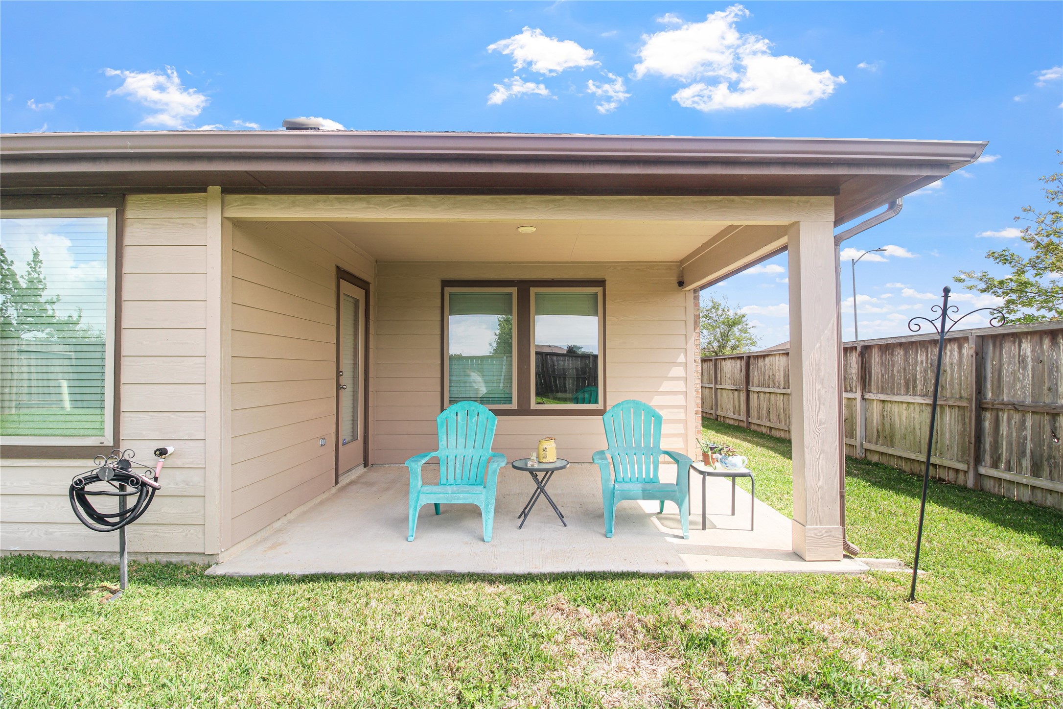 6706 Twin Oaks Lane Rosenberg, TX 77469 - Photo 30 of 32 Nice backyard space for entertaining friends and family
