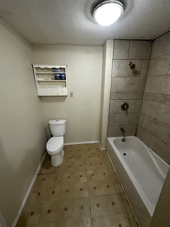 $2,495 | 435 South Poplar Avenue, Kankakee, IL 60901