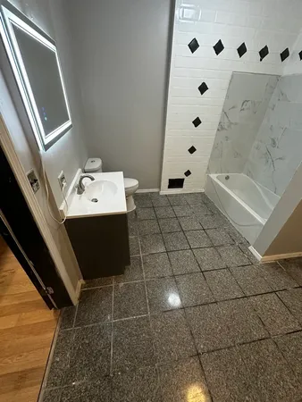 $2,495 | 435 South Poplar Avenue, Kankakee, IL 60901