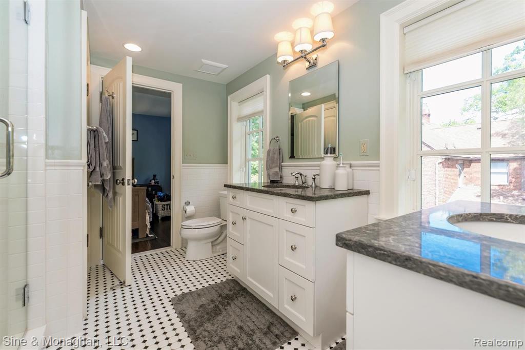 1040 Devonshire Road Grosse Pointe Park, MI 48230 - Photo 50 of 95
