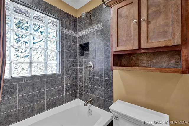 $2,500 | 7405 Ridan Way, Louisville, KY 40214