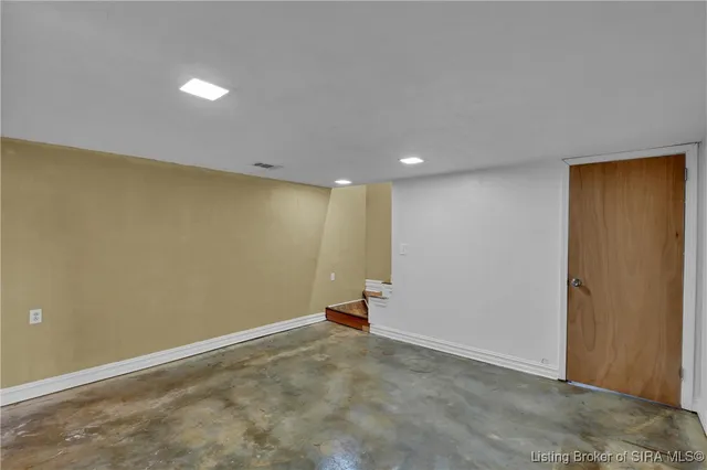 $2,500 | 7405 Ridan Way, Louisville, KY 40214