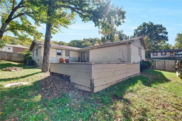 $2,500 | 7405 Ridan Way, Louisville, KY 40214