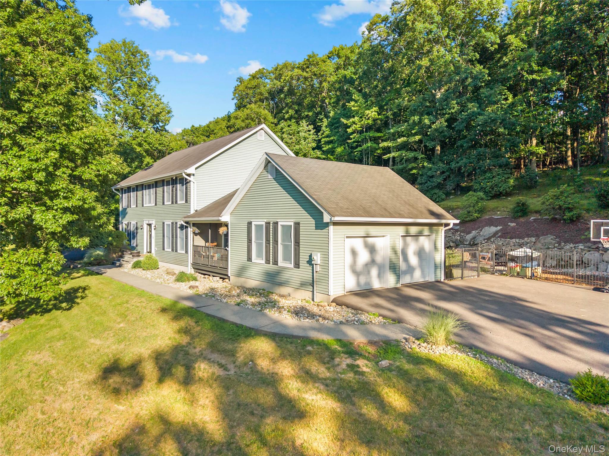 22 Pyngyp Road Stony Point, NY 10980 - Photo 3 of 49