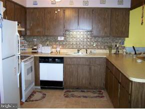 209 Leeward Road Manahawkin, NJ 08050 - Photo 6 of 9