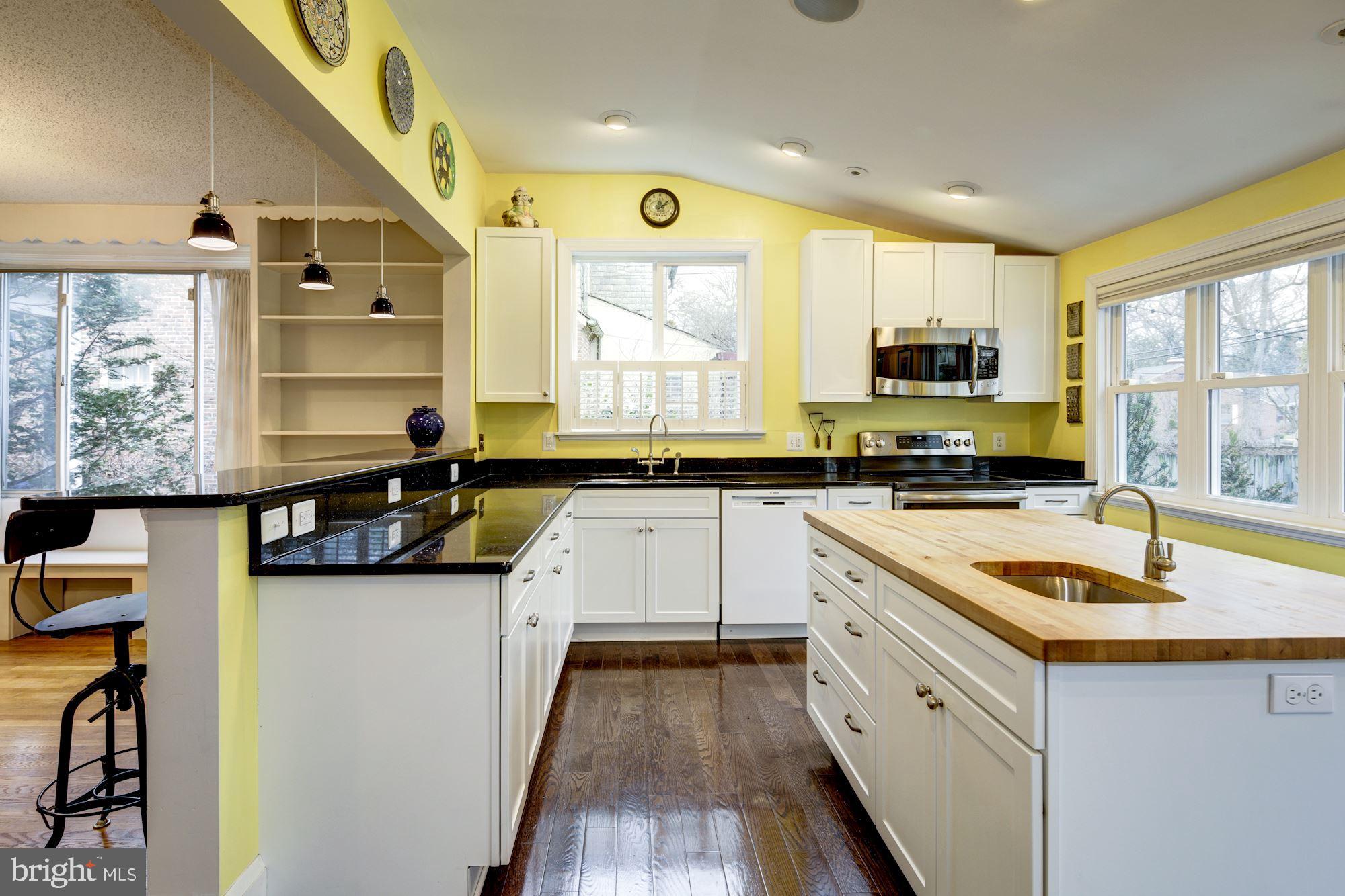 637 Anneslie Road Baltimore, MD 21212 - Photo 3 of 58 Spacious, bright, open.