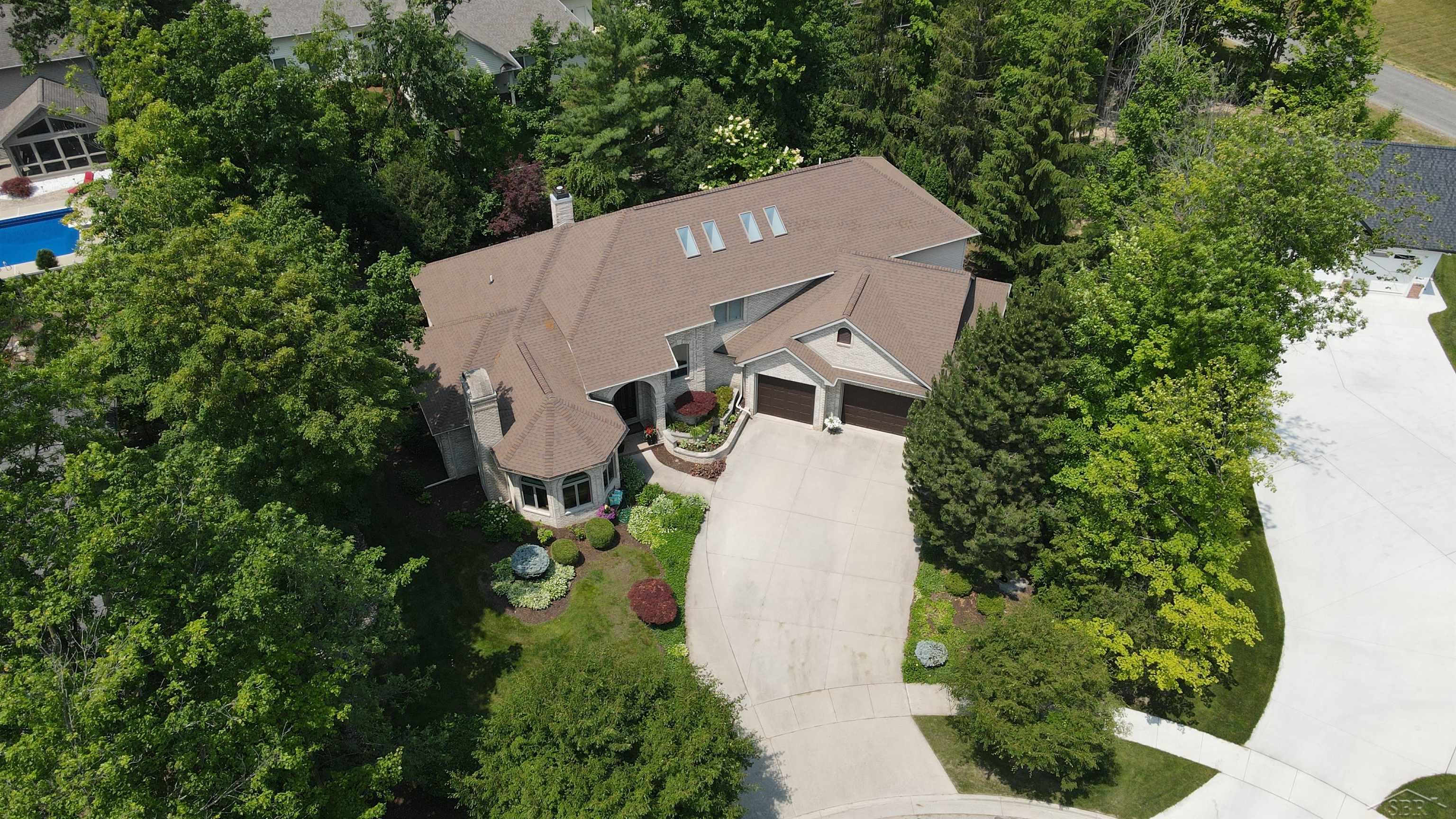 6 Maple Frankenmuth, MI 48734 - Photo 5 of 65 50111438-4.JPG