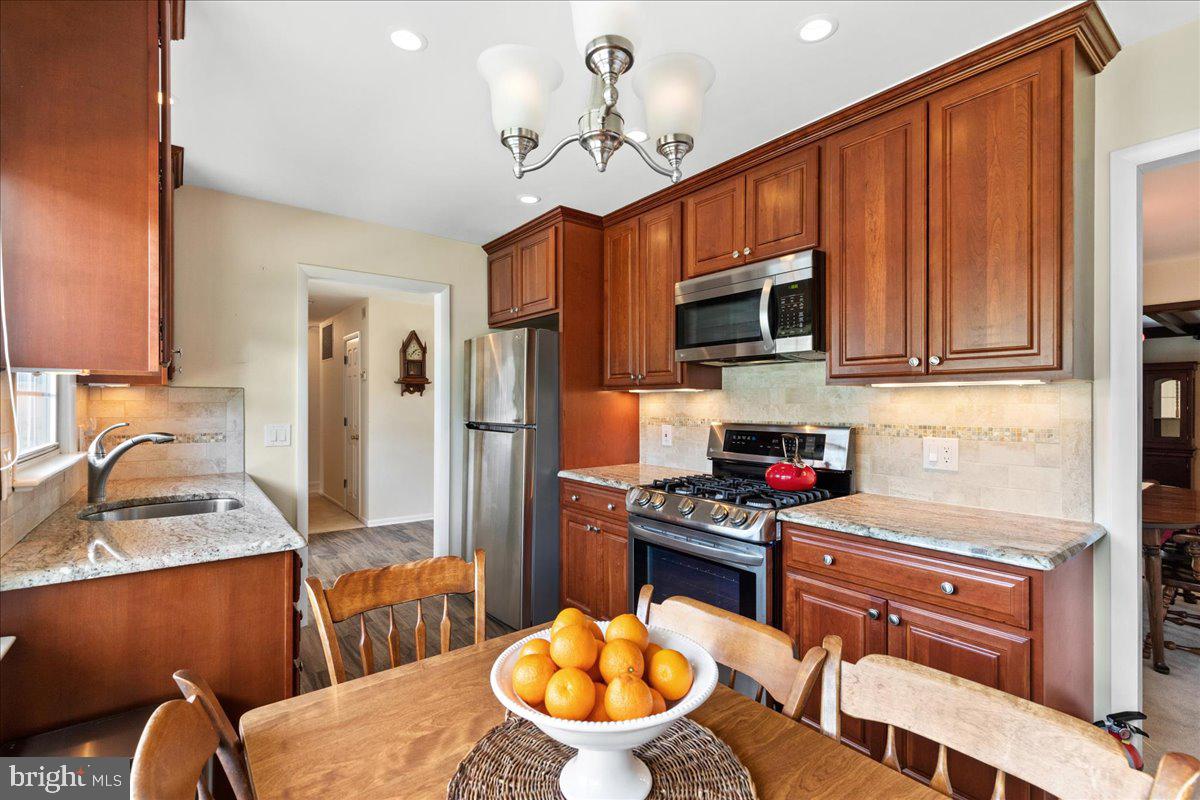 2 Abbott Road Trenton, NJ 08690 - Photo 7 of 29