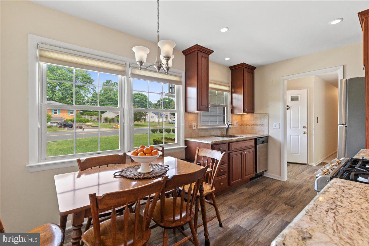 2 Abbott Road Trenton, NJ 08690 - Photo 8 of 29 Eat-in-Kitchen