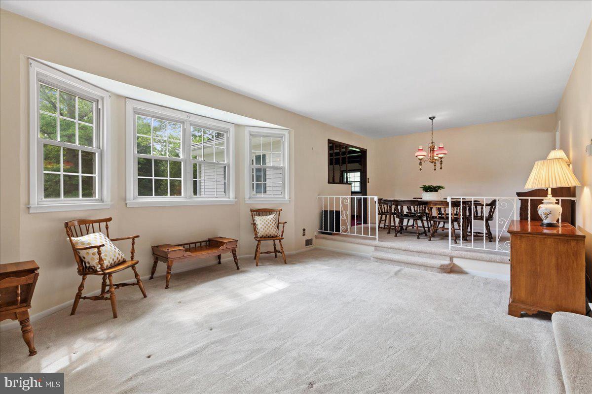 2 Abbott Road Trenton, NJ 08690 - Photo 10 of 29 Living Room