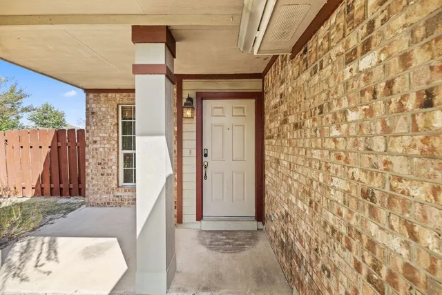$265,000 | 413 Clarks Way, Hutto, TX 78634