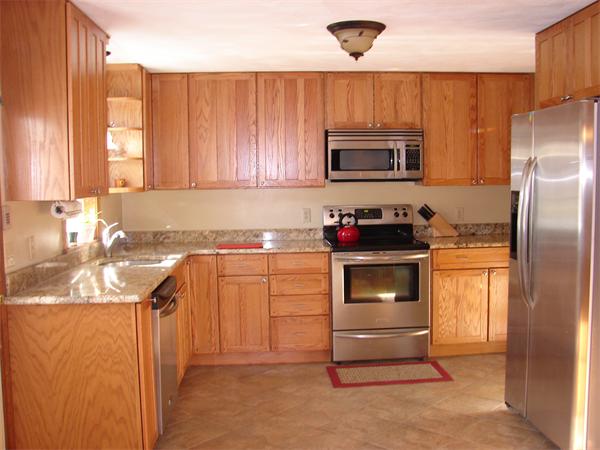 31 Pikes Hill Road Sterling, MA 01564 - Photo 3 of 15