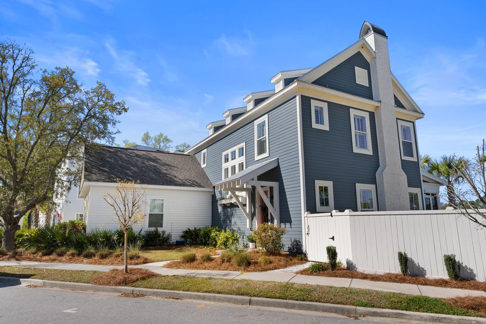 1074 Cinder St Mount Mount Pleasant, SC 29464 - Photo 2 of 44