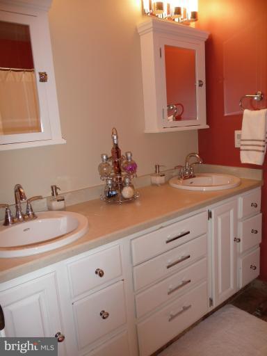 11130 Country Road Dunkirk, MD 20754 - Photo 18 of 30 Bath