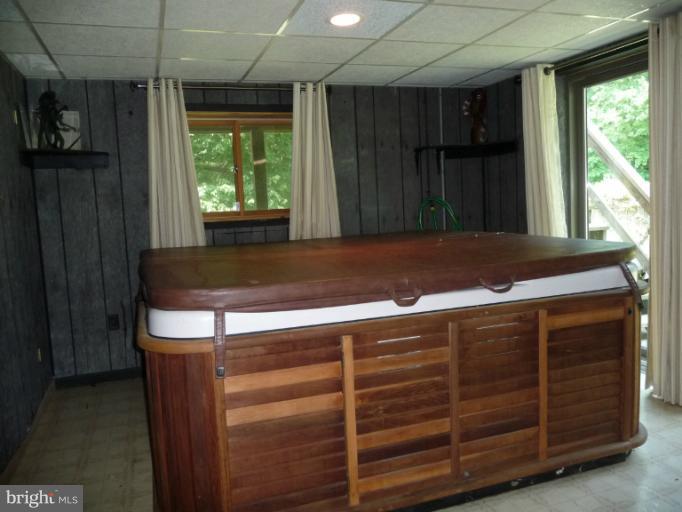 11130 Country Road Dunkirk, MD 20754 - Photo 22 of 30 Hot Tub conveys