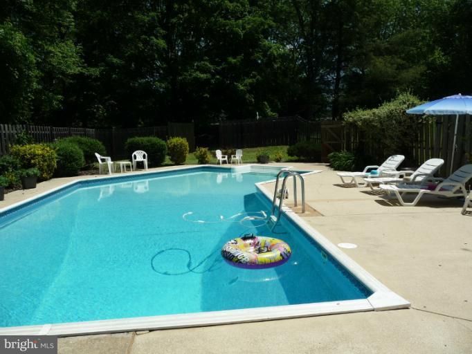 11130 Country Road Dunkirk, MD 20754 - Photo 30 of 30 Pool
