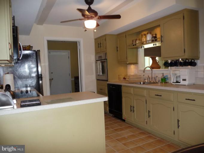 11130 Country Road Dunkirk, MD 20754 - Photo 7 of 30 Kitchen