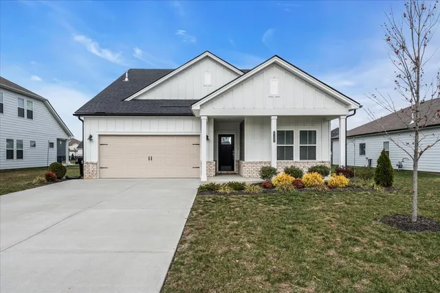 $499,900 | 6132 Farm Castle Drive, Rockvale, TN 37153