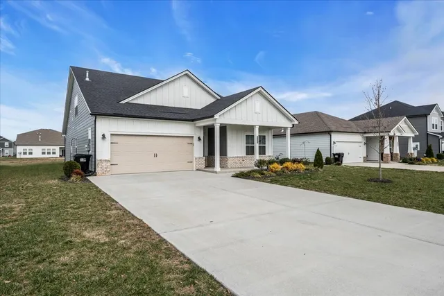 $499,900 | 6132 Farm Castle Drive, Rockvale, TN 37153