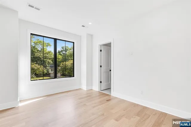 $1,999,999 | 742 Prospect Street, Glen Rock, NJ 07452