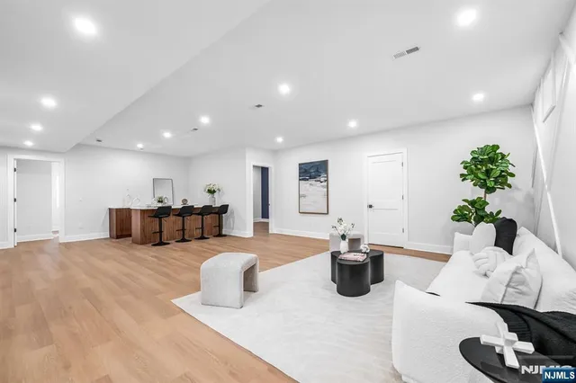 $1,999,999 | 742 Prospect Street, Glen Rock, NJ 07452