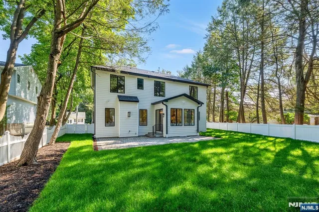 $1,999,999 | 742 Prospect Street, Glen Rock, NJ 07452