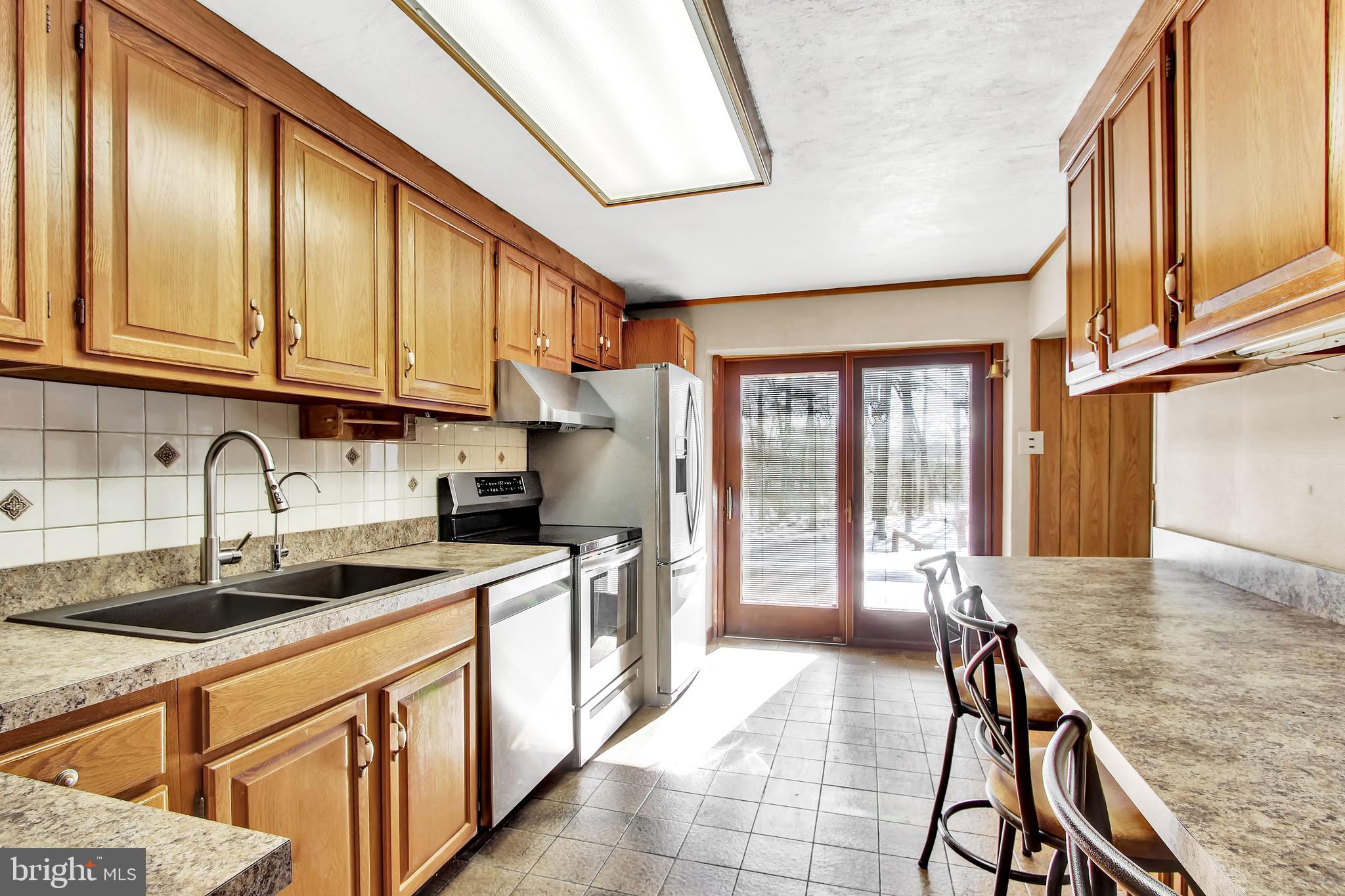 3703 Pleasant Valley Road York, PA 17406 - Photo 10 of 54 Gallery Image 10